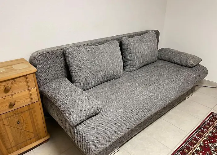 Comfortable Apartment In Commercial Centre