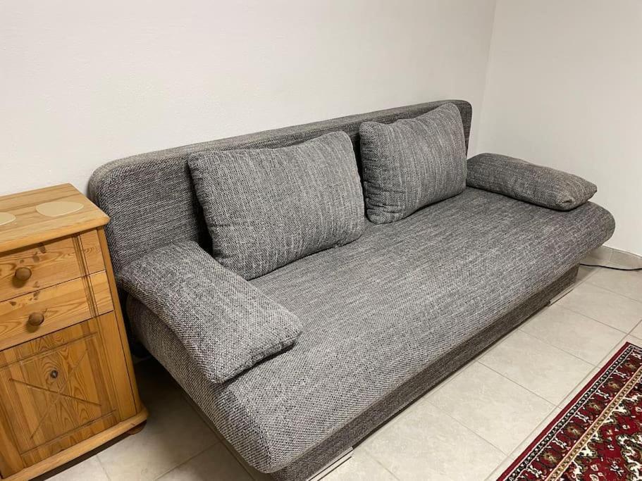 Comfortable In Commercial Centre Апартаменты Унтерхахинг